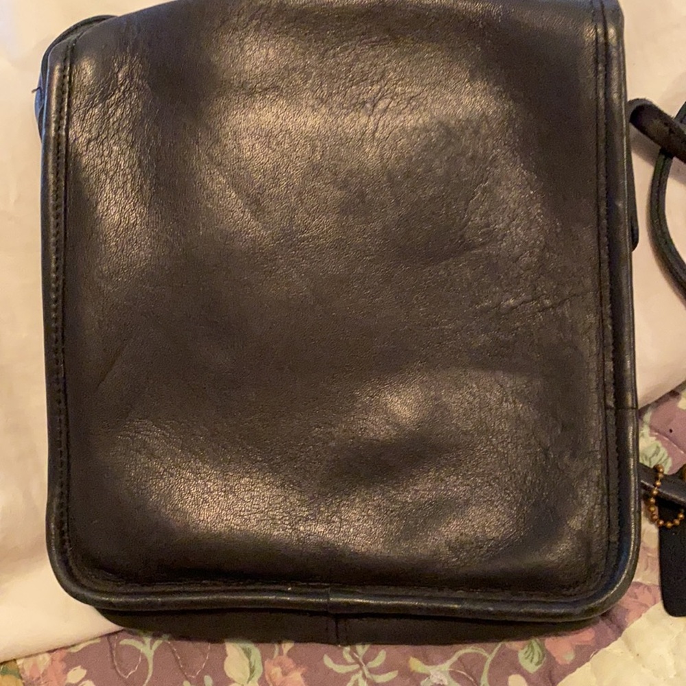 EUC Black classic vintage Coach Bag - Picture 2 of 4